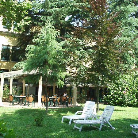 Hotel Salus Salice Terme Bagian luar foto