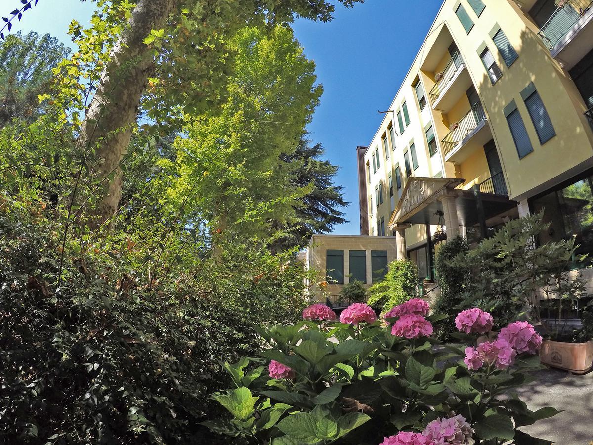 Hotel Salus Salice Terme Bagian luar foto